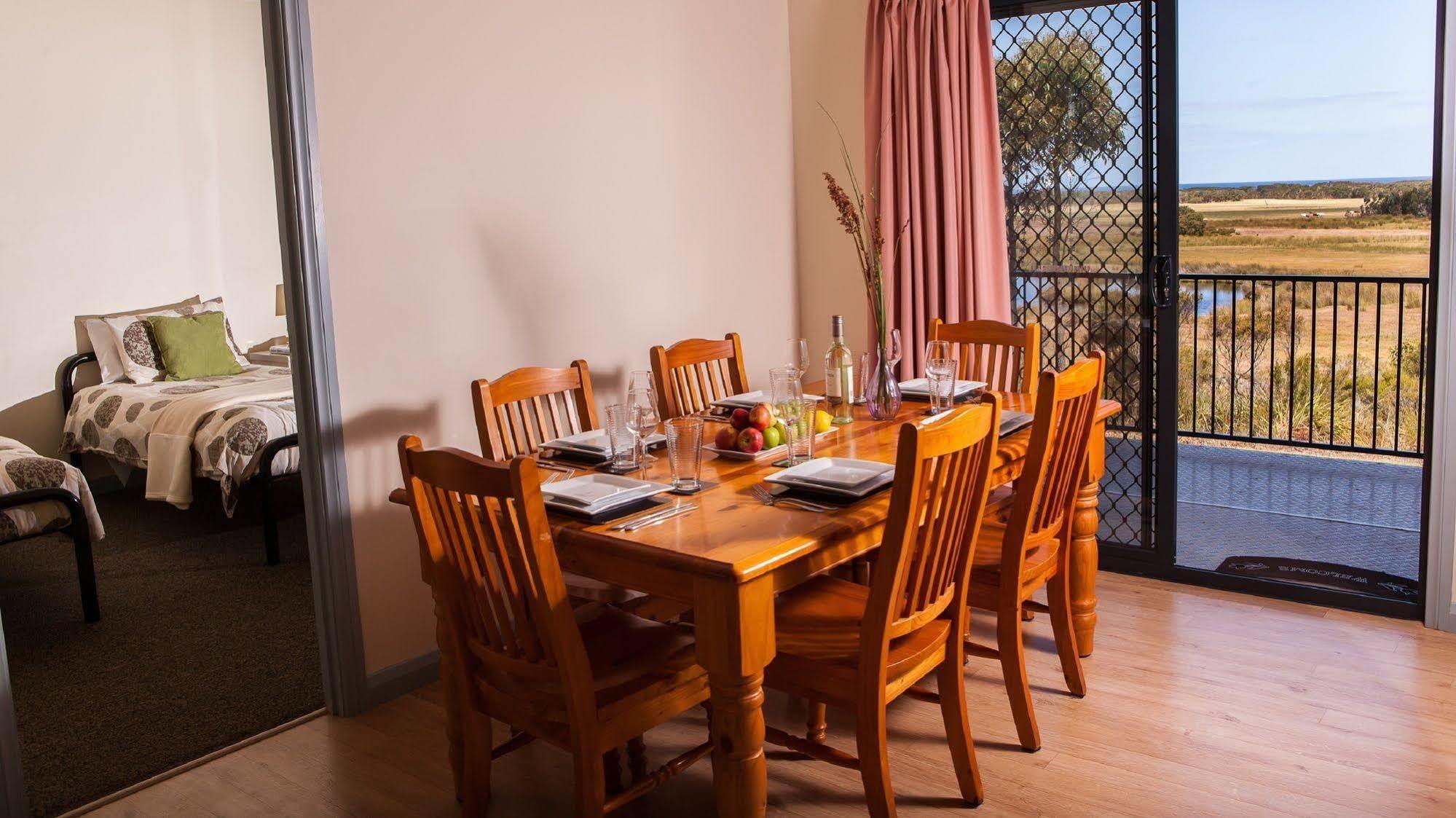 Nutkin Lodge Nornalup Экстерьер фото